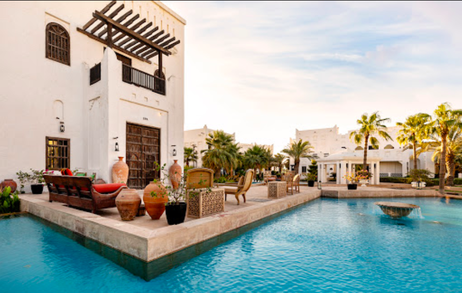 【カタール観光】ホテル「Sharq Village and Spa」 のビーチ＆プールエリアが意外と綺麗だった＆楽しかった件について